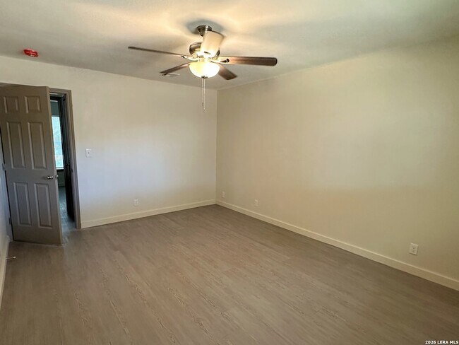 Building Photo - 6731 Carters Blf Dr