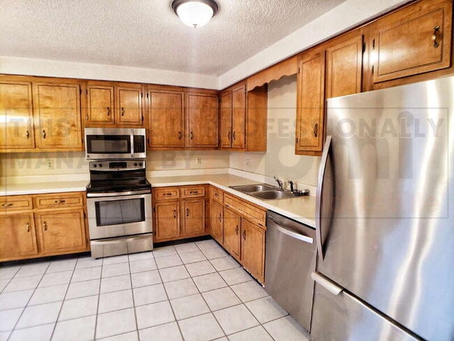 Building Photo - 3046 Woody Ln