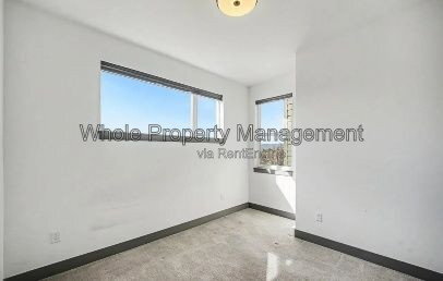 Building Photo - 3511 S Marion St