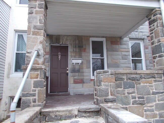 Building Photo - 827 E Patapsco Ave