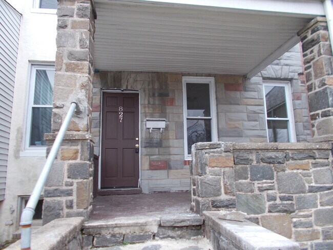 Primary Photo - 827 E Patapsco Ave