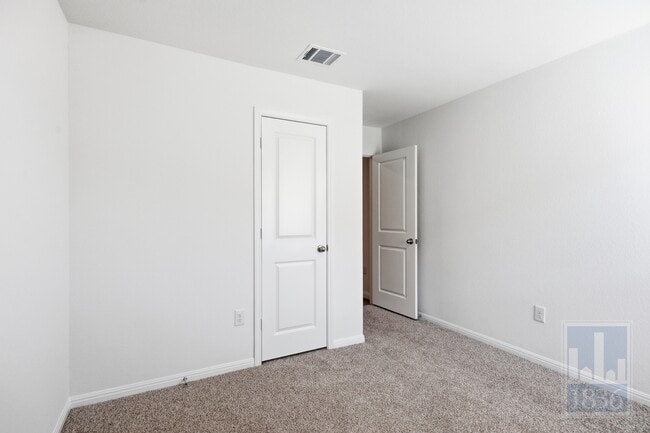 Building Photo - 1932 Marlin Spike Dr