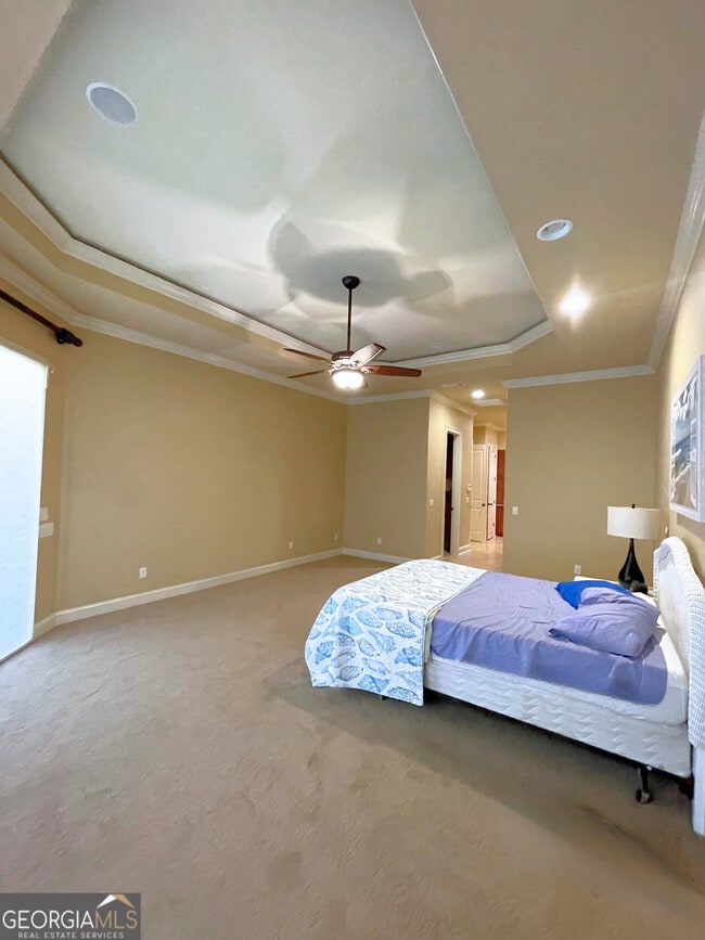 Building Photo - 208 Serpentine Dr