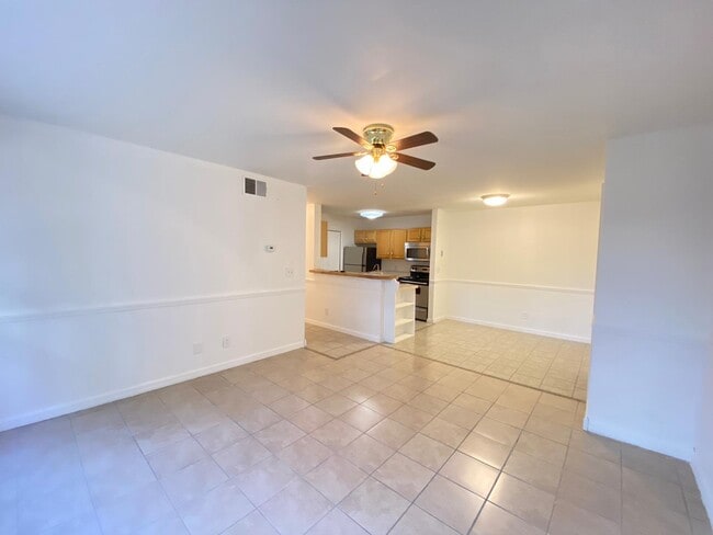 Building Photo - 6166 Westgate Dr