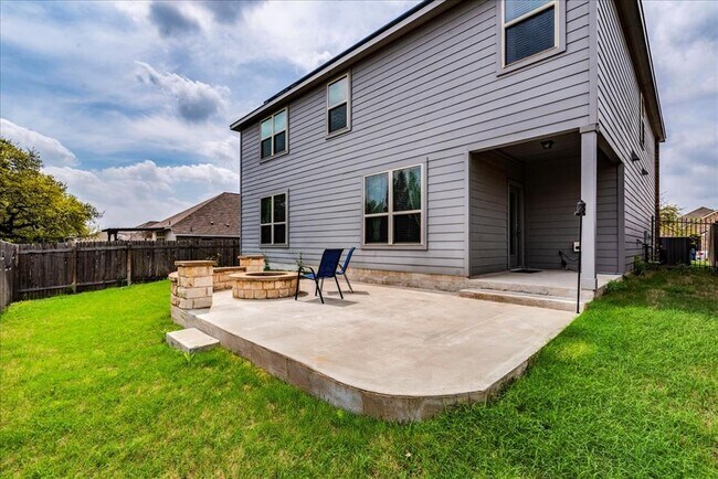 Building Photo - 109 Pine Island Ln