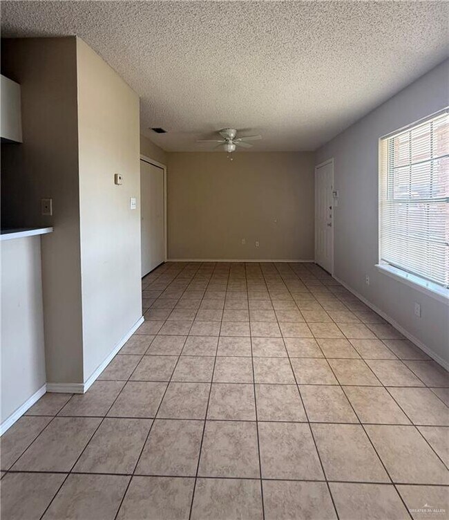 Building Photo - 118-120-120 Gastel Cir