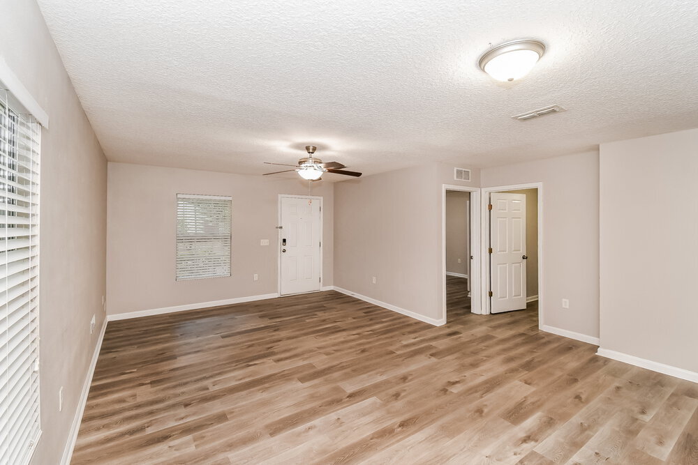 Building Photo - 2140 Thomas Ct