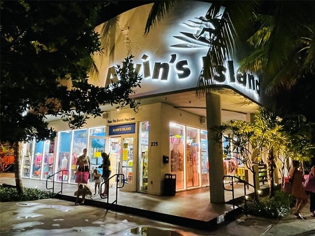 Building Photo - 400 N Riverside Dr