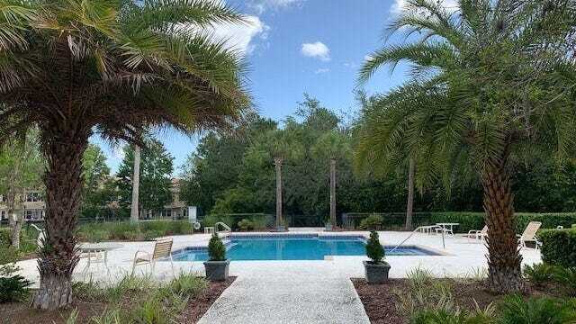 Building Photo - 212 Island Green Dr