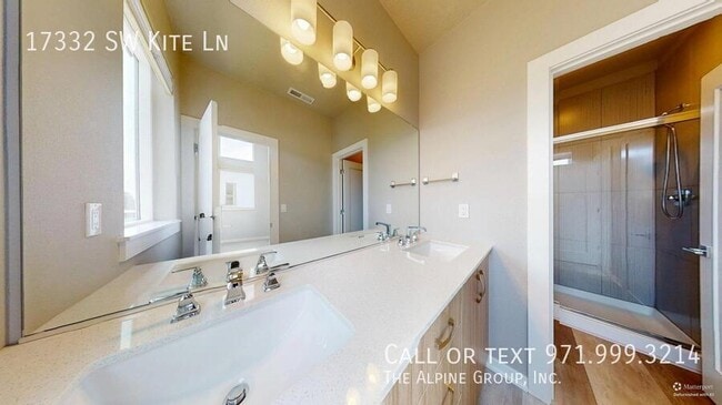 Building Photo - 17332 SW Kite Ln