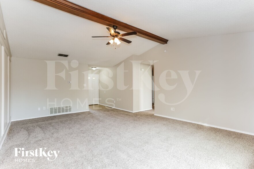 Building Photo - 6505 Pilgrim Ln