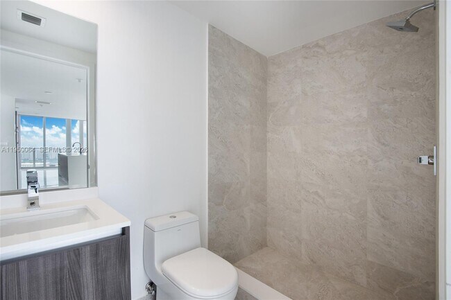 Building Photo - 488 NE 18th St