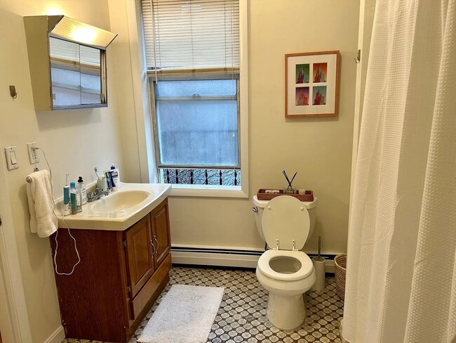 Building Photo - 19 Fleet St