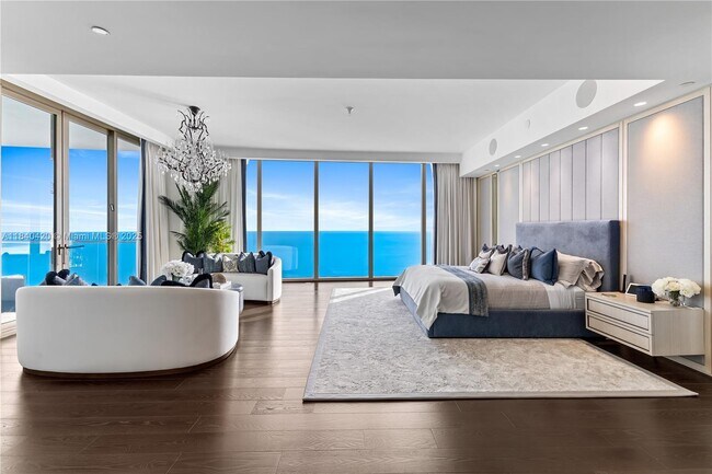 Building Photo - 17901 Collins Ave