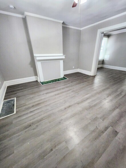 Building Photo - 1210 Maple Ave