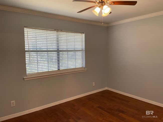 Building Photo - 353 S School St