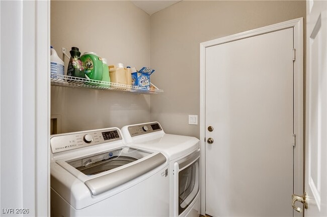 Building Photo - 261 Lenape Heights Ave