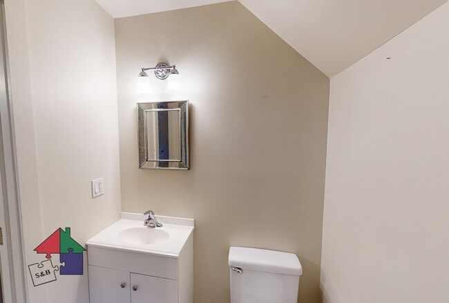 Building Photo - 293 US-302