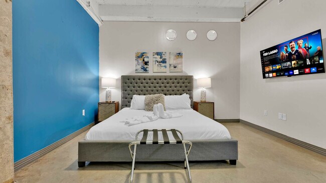 Building Photo - 500 S Ervay St