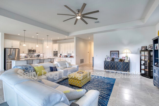 Building Photo - 394 Aquamarine Wy