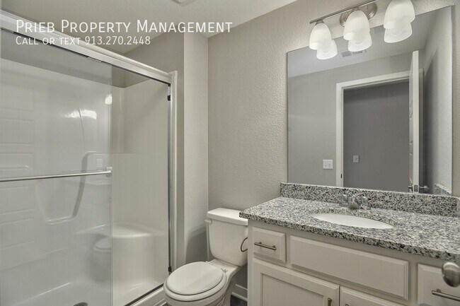 Building Photo - Parkview Apartments - Available September ...