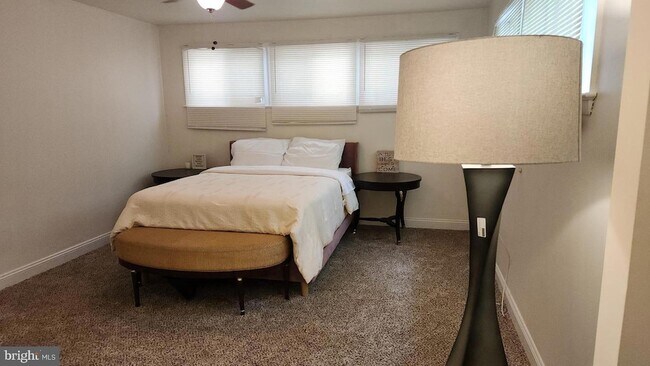 Building Photo - 12411 Thompson Rd