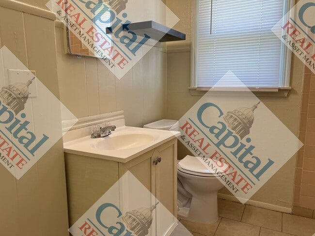 Building Photo - Home Sweet Home- Move In Special!!!!