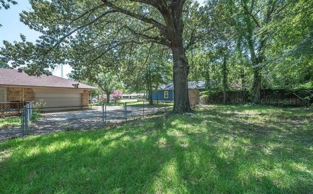 Building Photo - 439 W Main St