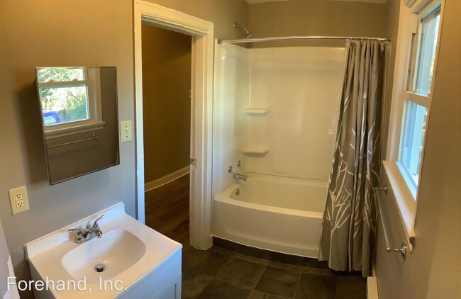 Building Photo - 2916 Langhorne Rd