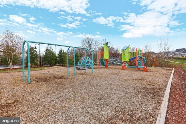 Building Photo - 1006 Shenandoah View Pkwy