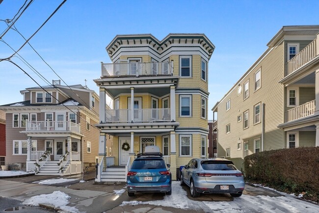 Building Photo - 185 Savin Hill Ave