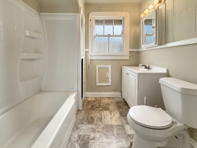 Building Photo - 413 Pailet Ave