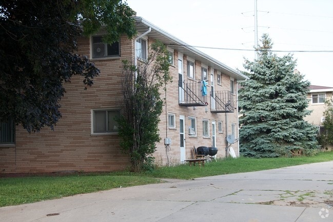 Building Photo - 1717-1721 Blossom Ln