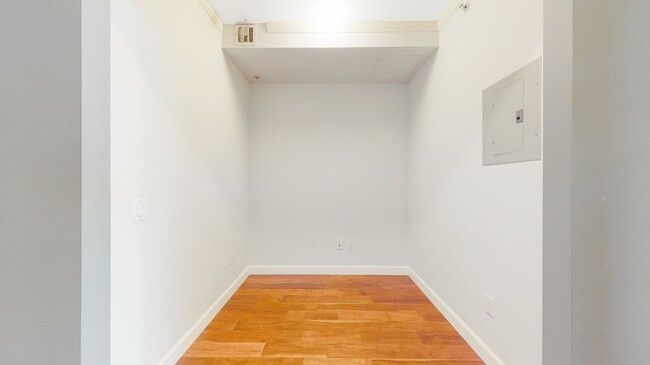 Building Photo - South Beach 23rd Floor Views! Bring pets! ...