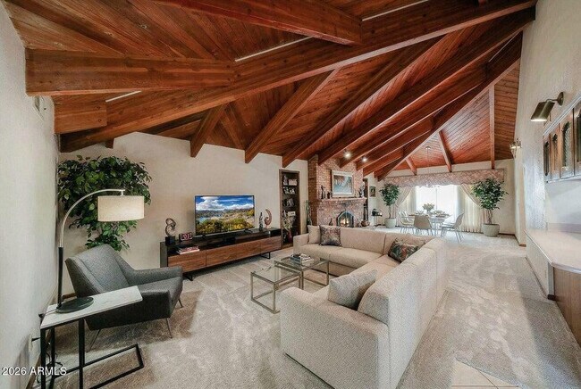 Building Photo - 1322 W Aster Dr