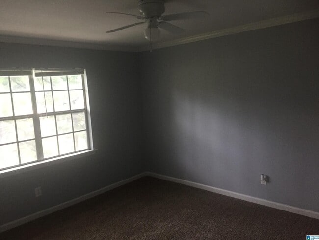 Building Photo - 516 Windy Ln