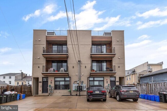 Building Photo - 362 Monastery Ave