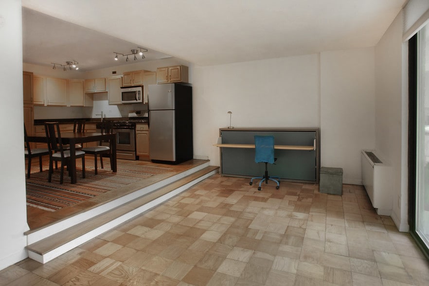 Building Photo - 2201 L St NW