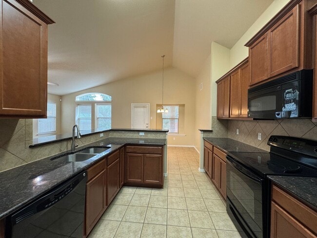 Building Photo - 6908 Golden Oak Ln