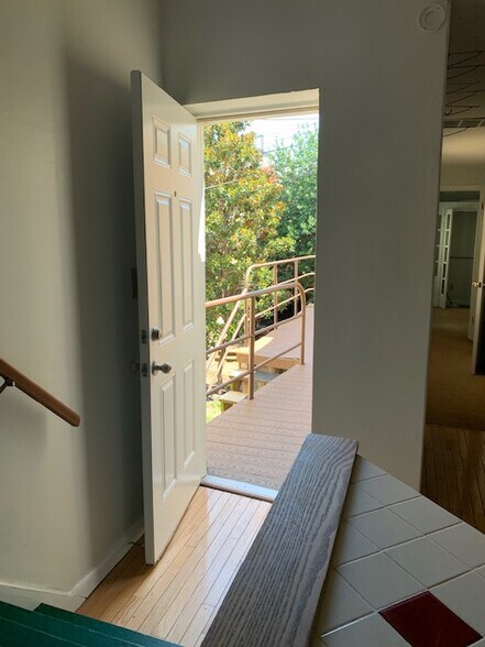 Front door - 1047 S Charles St