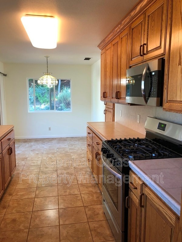 Building Photo - 17959 Berta Canyon Rd