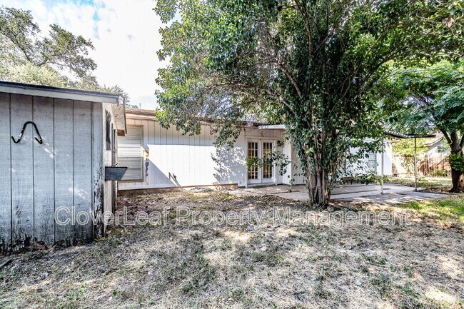Building Photo - 13006 El Marro St