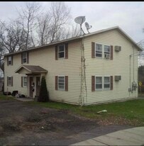 Building Photo - 301 N Midler Ave
