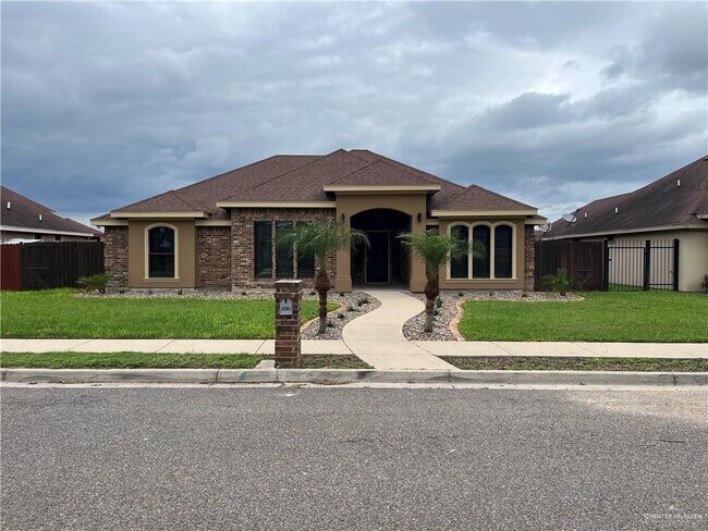 Primary Photo - 3012 La Puerta Ave