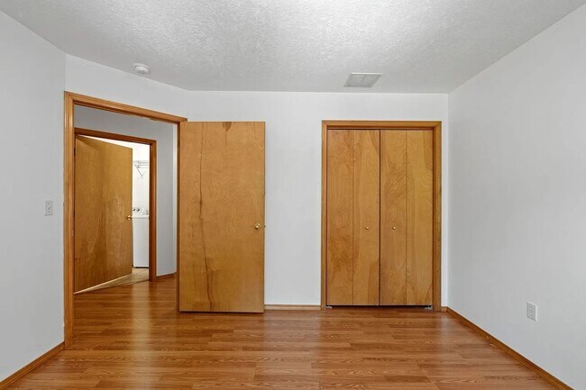 Building Photo - 1327 W Qualchan Dr