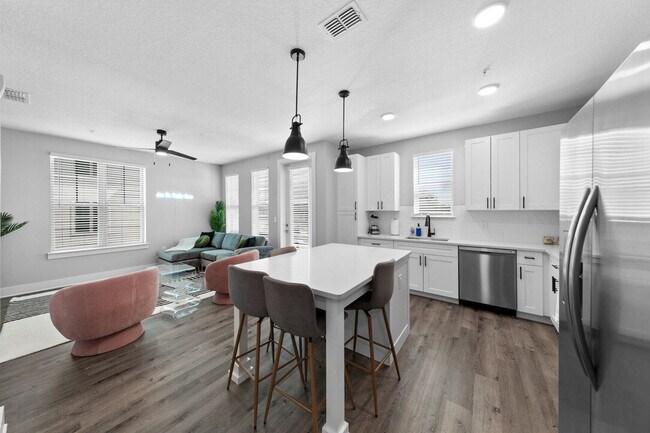 Building Photo - 11830 Buckfield Cir