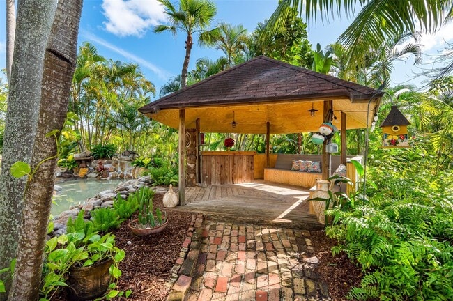 Building Photo - 2780 NE 16th St