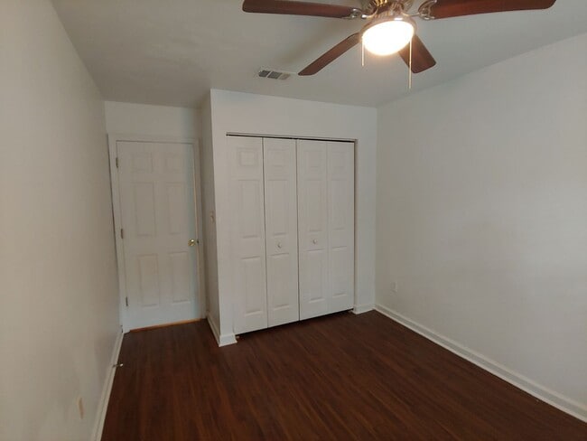 Building Photo - 4 BR / 3 BA Townhouse in San Luis Area off...