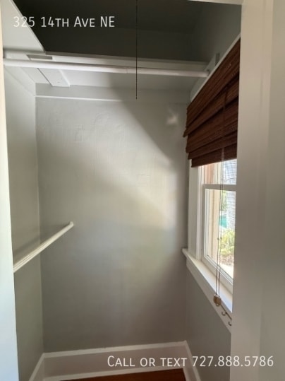 Building Photo - 325 14th Ave NE