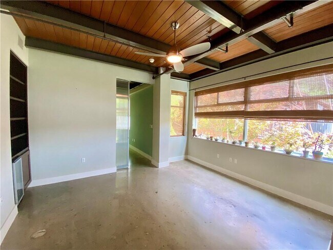 Building Photo - 2205 N Lamar Blvd